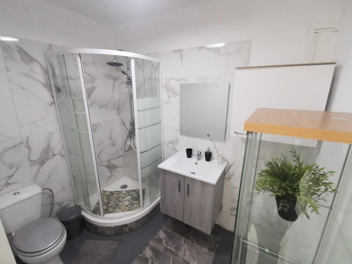 Lovely Cozy Apartment In The Entrance Of Nicosia Aglantzia Bagian luar foto