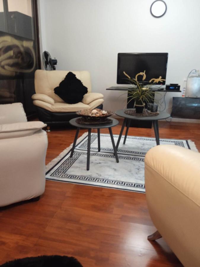 Lovely Cozy Apartment In The Entrance Of Nicosia Aglantzia Bagian luar foto