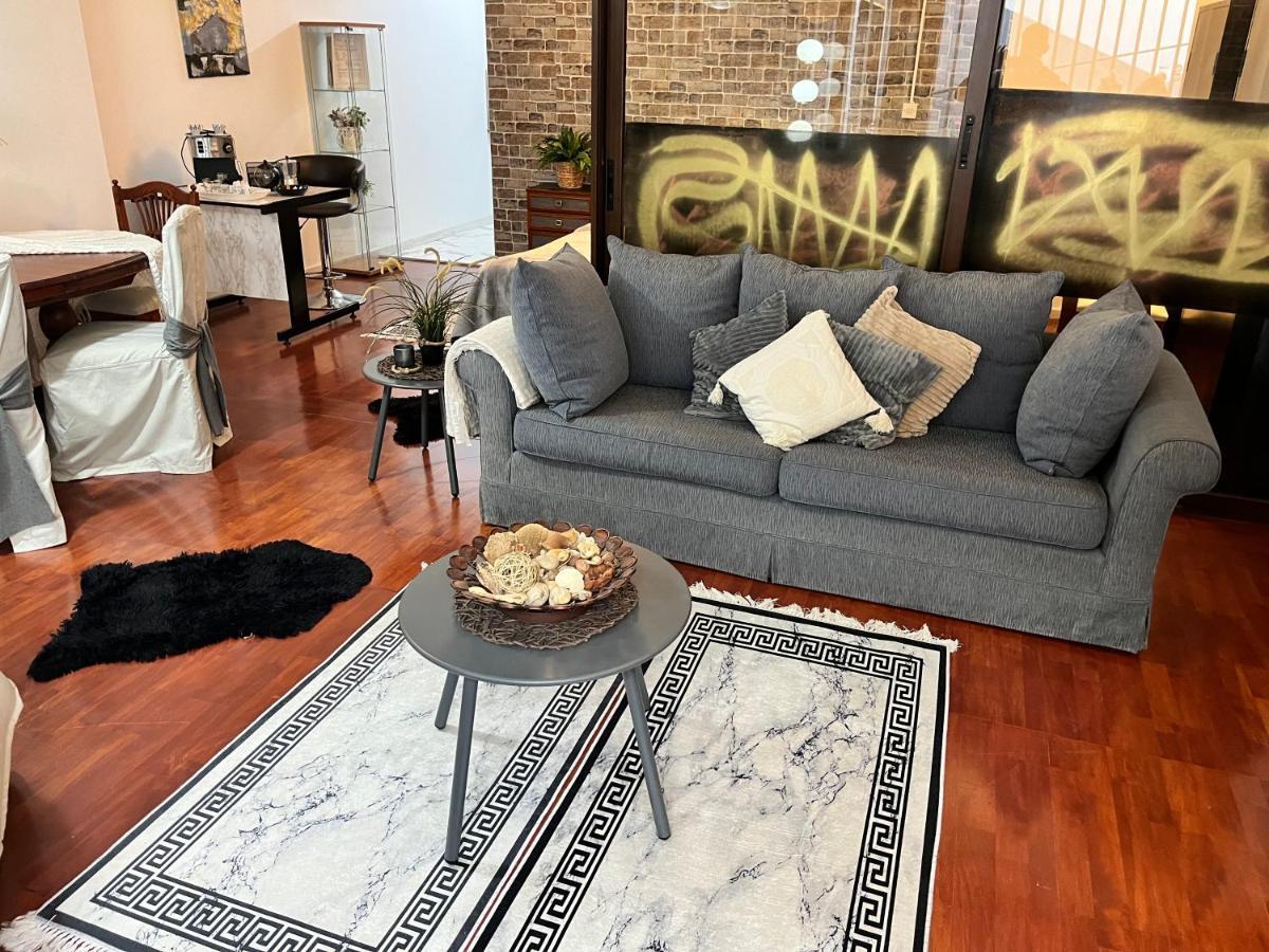 Lovely Cozy Apartment In The Entrance Of Nicosia Aglantzia Bagian luar foto